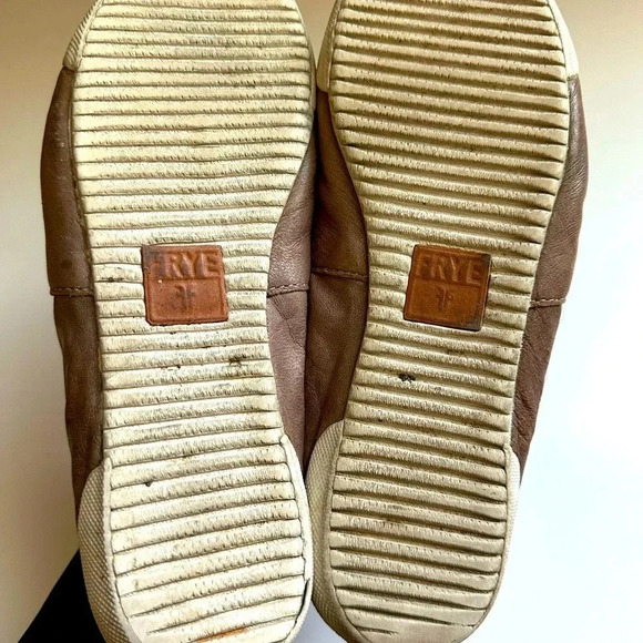 Frye Melanie Slip On Grey - Picture 9 of 9